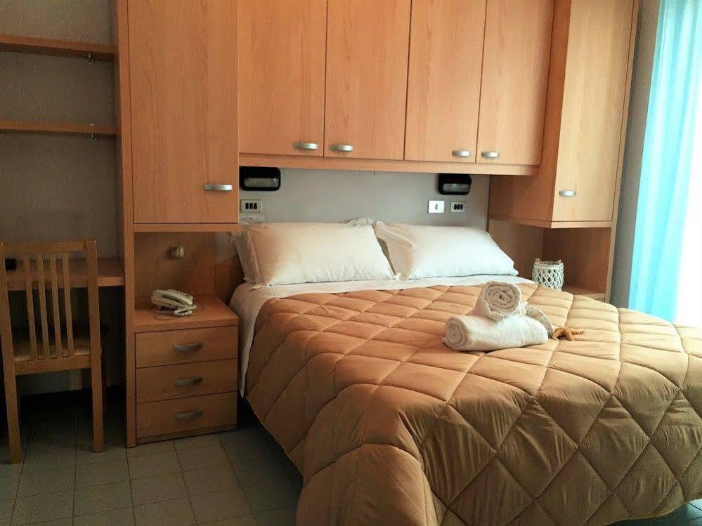 Abc Hotel Rimini Buitenkant foto